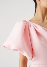 Jarlo Petite VELVETTE - Džersio suknelė - pink
