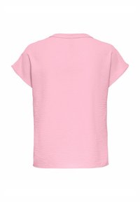 Rosa Oberteil aus einem strukturierten, zerknitterten Stoff. Verfügt über kurze Ärmel und einen runden Halsausschnitt; die Rückansicht zeigt eine lockere, lässige Passform.