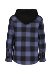 Camicia a quadri blu e nera con cappuccio nero. Presenta un motivo a scacchi, maniche lunghe e polsini con bottone. Tessuto morbido e vestibilità comoda.
