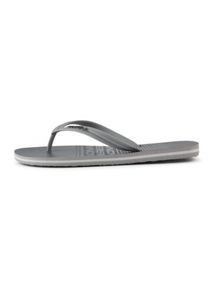 Sandalia tipo flip-flop gris con plantilla texturizada, tiras suaves sin PVC y sutiles detalles con patrón. Diseño ligero con ribete blanco en la suela.