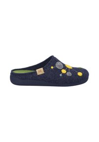 Pantofola in felt blu navy con punta arrotondata, soletta verde a contrasto e ricami circolari giocosi in giallo, grigio e blu. Etichetta in pelle inclusa.