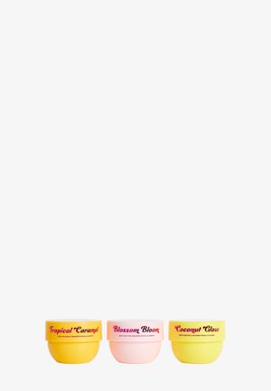 I HEART REVOLUTION TROPICAL TRIP BODY CREAM TRIO - Körperpflegeset - -