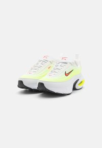 Nike Sportswear AIR MAX PORTAL - Sportbačiai - summit white/bright crimson/white/volt/black