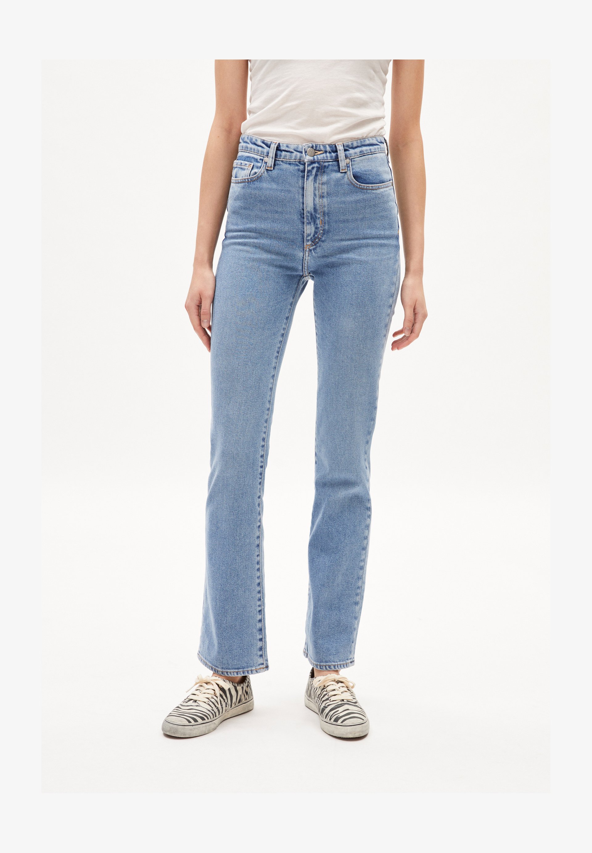 Jeans Boyfriend ARMEDANGELS CAYAA TARPA | Vita Bassa E Gamba Affusolata In Cotone Riciclato