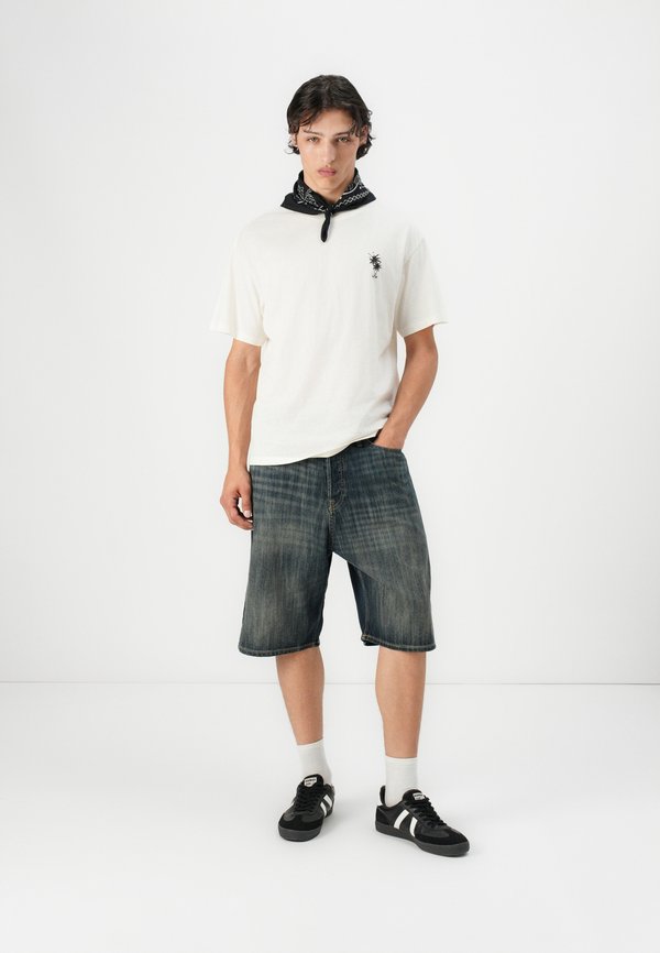 JORSANTA  TEE - Print T-shirt - egret4