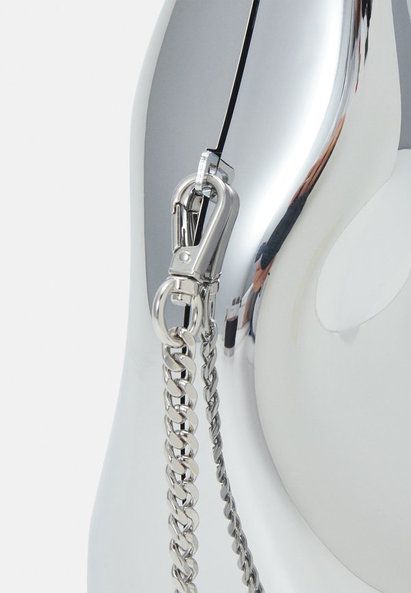 RUBY'S LOST STONE IN CHROME - Cross body bag - chrome3