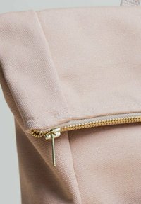 SOULEWAY Malý batoh  - rosa