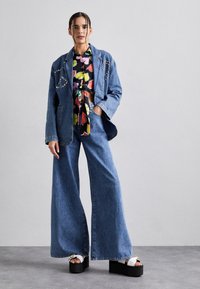 MOSCHINO JEANS TROUSERS - Traperice opuštenog kroja - blue