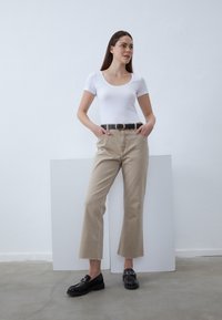 Anna Field 5 PACK - Jednoduché tričko - white