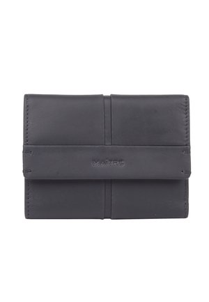 Portafoglio in pelle nera con una superficie liscia, caratterizzato da un design piegato, cuciture visibili e il logo "MAITRE" impresso sulla parte anteriore.
