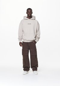 Pegador COLNE LOGO HOODIE - Majica s kapuljačom - washed dust cream