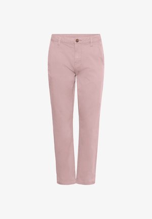 Világos rózsaszín egyenes szárú nadrágok gombos és cipzáras záródással, elülső zsebekkel és övbújtatókkal, fehér háttéren megjelenítve.