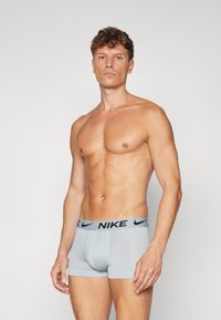 Nike Underwear TRUNK 3 PACK - Boxer alsónadrág - astrnmy blue/light pumice