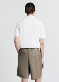 Calliope Shorts - verde militare chiaro