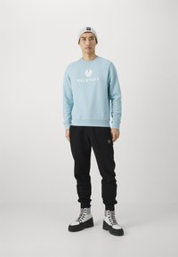 Belstaff SIGNATURE CREW NECK - Melegítőfelső - skyline blue