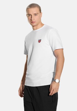 - T-shirt basic