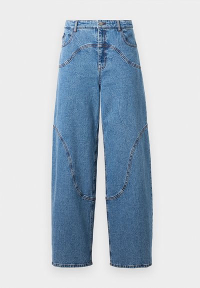 Brett ben blå denimjeans med synlig sömnad, hög midja och unika kurviga sömmar. Tyget har en något strukturerad finish.