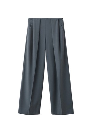 Pantaloni larghi grigio scuro con pieghe frontali e tasche laterali, mostrati su sfondo bianco.