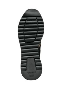 Suola di scarpa in gomma nera con scanalature orizzontali, un motivo testurizzato e il logo "GBOX ITALIAN PATENT" impresso sul fondo.
