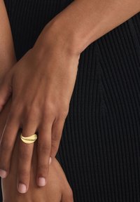 Calvin Klein - ELONGATED DROPS - Ring - gold-coloured Thumbnail-Bild 1