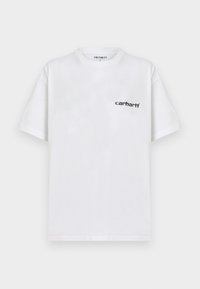 Bílá bavlněná trička s krátkým rukávem, kulatým výstřihem a černým logem Carhartt na levé hrudi, hladká textura a základní design.