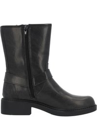 Botas de cuero negras hasta el tobillo con un cierre lateral, detalle de correa alrededor del tobillo, punta redondeada y suela apilada para mayor altura.