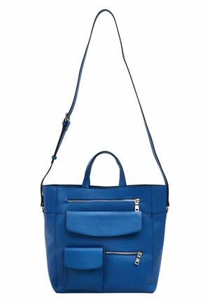 Bolso tote de cuero azul con dos asas superiores y una correa larga ajustable. Cuenta con múltiples bolsillos exteriores con cremalleras y solapas.