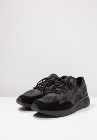 Diesel Baskets basses - black