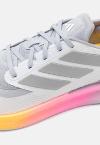 adidas Performance PUREBOOST 5 - Katujuoksukengät - footwear white/silver metallic/spark