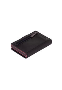 Portofel negru cu o suprafață texturată, închidere cu fermoar, margini roșii și formă rectangulară. Designul are linii elegante și un profil compact.