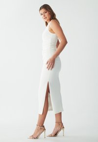 BWLDR JAMELIA - Shift-haljina - white
