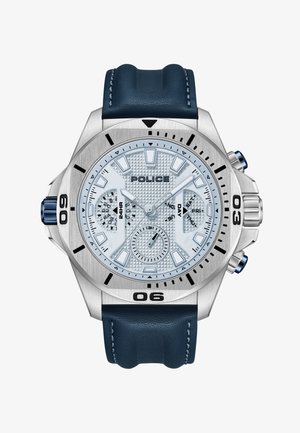 Orologio in acciaio inox argentato con quadrante blu testurizzato, marcature bianche e cinturino in pelle blu navy. Presenta sottodial per data, giorno e 24 ore.