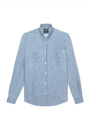 Lichtblauw denim overhemd met lange mouwen, knoopsluiting aan de voorkant, twee borstzakken en een klassieke kraag. Zachte textuur en casual pasvorm.