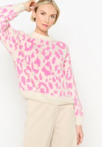 LolaLiza LEOPARD PRINT - Maglione - ecru peach