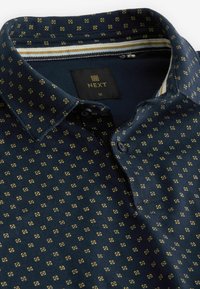 Next THREE PACK - Pólóing - white black navy blue geo print