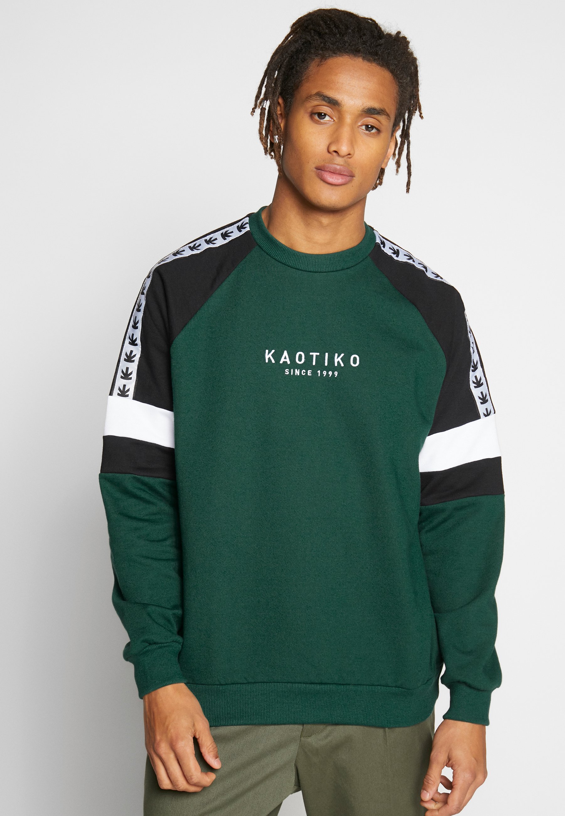 Unisex Sudadera Kaotiko Negra KAOTIKO