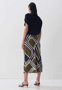 someday. OFLOW TOKIO - A-Linien-Rock - deep green