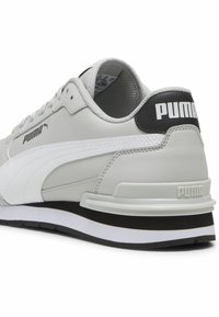 Puma ST RUNNER V4 UNISEX - Tenisice - cool light gray white black