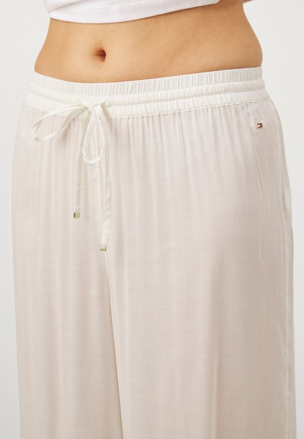 ESSENTIALS LONG PANTS - Pyjama bottoms - ivory2