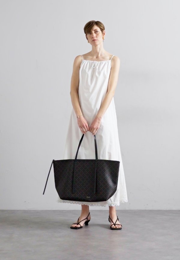 LUZE - Tote bag - dark chokolate2