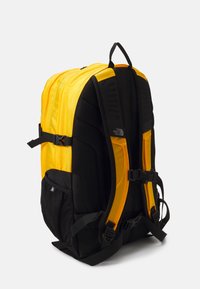 The North Face BOREALIS CLASSIC - Hátitáska - summit gold/black