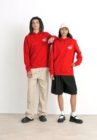 Tommy Jeans ENTRY GRAPHIC HOODIE UNISEX - Sudadera - deep crimson