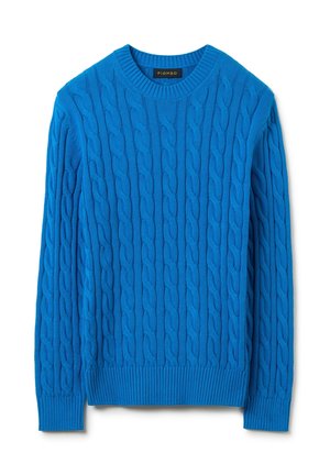 Blauer Strickpullover mit Zopfmuster, rundem Ausschnitt und ribbeligen Bündchen und Saum. Hergestellt aus weichem, strukturiertem Material.