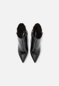 Tamaris Botines de tacón - black