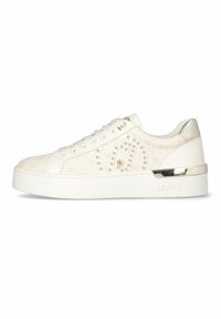 Hvide afslappede sneakers med prægede mønstre, guld accenter og en tyk hvid sål. Har rund tå og snørebånd design for en sikker pasform.