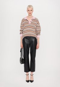 Stine Goya LONG SLEEVE  - Džemperis - pink