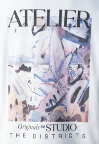 Jack & Jones JORBROOKLYN GRAPHIC BACK TEE  - Μπλουζάκι με στάμπα - bright white