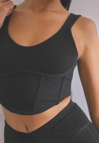 Self. SELF. SCOOP NECK   - Top - black