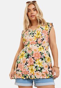 Blumenbluse mit schwarzem Hintergrund, die rosa, orange und gelbe Blumen zeigt. V-Ausschnitt, Kappärmel und ein gerafftes Taillendesign.