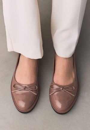 Next, REGULAR FIT - FOREVER COMFORT CHUNKY SOLE BOW FLATS - Balerinke - new taupe brown